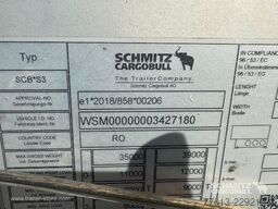 Schmitz Cargobull Curtainsider Mega