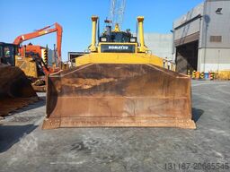 Komatsu D155A-6R (4 pcs available in Abu Dhabi)
