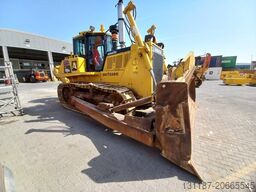 Komatsu D155A-6R (4 pcs available in Abu Dhabi)