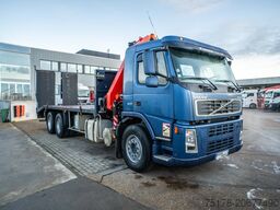 VOLVO FM 300-6x2+FASSI 19t/m + 2EXT