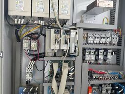 Mazak VTC 200B