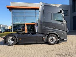 Volvo FH 460 GLOBETROTTER I SAVE / I PARKCOOL / DYNAM...