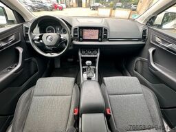 SKODA Karoq 85kW DSG STYLE * Klimaaut. * Navi *
