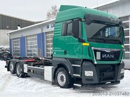 MAN TGX 26.440 Abrollkipper HYVA 20.60.S
