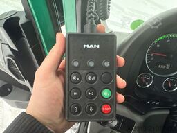 MAN TGX 26.440 Abrollkipper HYVA 20.60.S