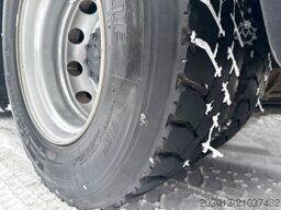 MAN TGX 26.440 Abrollkipper HYVA 20.60.S