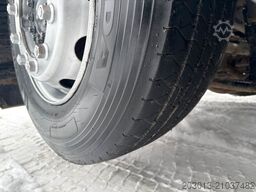 MAN TGX 26.440 Abrollkipper HYVA 20.60.S