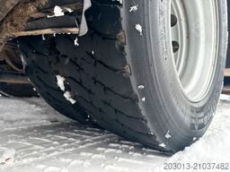 MAN TGX 26.440 Abrollkipper HYVA 20.60.S