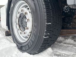 MAN TGX 26.440 Abrollkipper HYVA 20.60.S