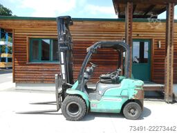 Mitsubishi FD 25 N Triplex 6,4m