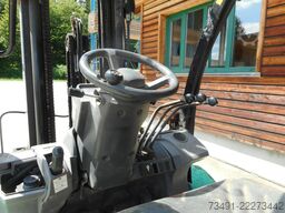 Mitsubishi FD 25 N Triplex 6,4m