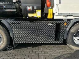 MAN TGS 35.520 OPEN LAADBAK MET EFFER iQ.1400 HP-9 ...
