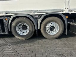 MAN TGS 35.520 OPEN LAADBAK MET EFFER iQ.1400 HP-9 ...
