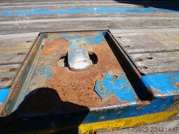 Pacton 3 axle Flatbed trailer with twistlocks