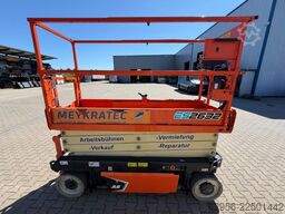 JLG ES2632