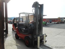 Linde H30D-03 Perkins Triplex SS 4.Kreis