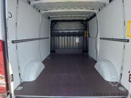 IVECO Daily 35S14V / H1 Flachdach / AHK / Kamera