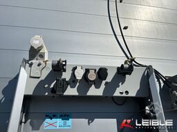 SCHMITZ CARGOBULL SCS Tautliner mit LBW / Ladebordwand Bär 2t