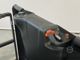 LINDE V 10 /  * DEMO !! DOUBLE steering !!