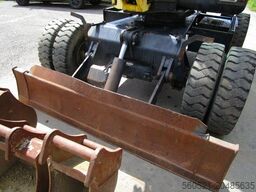 Yanmar B55W mit POWERTILT + Schnellwechsler + 4 Löffel