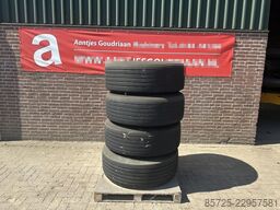  4 Banden 385/65/22.5 - Nieuw