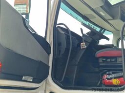 Volvo FH 13.420 6x2 - Box - Loadlift - Manual gearbox...