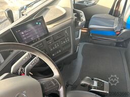 VOLVO FH 510 Plattform + PK30002 TEC + Rampen