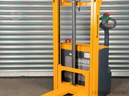 Jungheinrich EJC 110 - Service Neu- 2.9m Hub- int. Lader