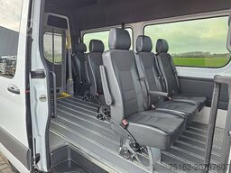 MERCEDES-BENZ SPRINTER 317 L2H2 9-Pers + Lift !