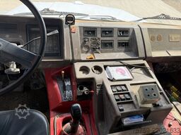 Perlini 131/33 Dumper 6x4