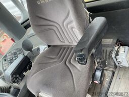 New Holland W270B