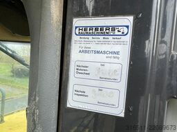 New Holland W270B