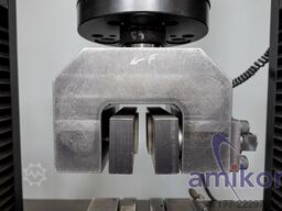 Instron 4507 Universalprüfmaschine 200 kN