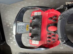 IVECO Stralis AT260T44 6x4 Kipper Kran Pakfinger 16052