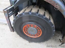 Linde H25D - Triplex-Freihub 4,7m + Seitenschieber