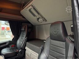 SCANIA R520 V8 2x Tank Retarder ACC Leder