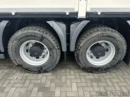 MAN TGS 35.470 8X4 HMF 4020-K6 + FJ 600 K4  KRAAN/K...