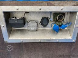 Scania R560 V8 8X2 TREKKER/BAKWAGEN + HIAB 477E-8 HIPR...