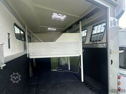 Steinsberger 3 Pferdeanhänger mit Bett