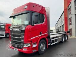 Scania R590 6x4 Kurzholz Kran und Schemel nach Wahl