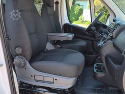 PEUGEOT Boxer  Hochraum 9 Sitzer L3H2 verglast BlueHDi