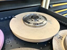 KIND Workshop drawer cabinet with contents