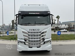 Iveco S-WAY 490