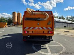 DAF XB 210 Kehrmaschine wie neu Brock VS4 Kehraufbau