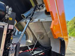DAF XB 210 Kehrmaschine wie neu Brock VS4 Kehraufbau