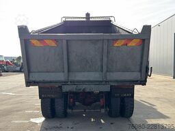 Renault Kerax 300 (POMPE MANUELLE / LAMES / STEEL / MAN...