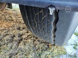 VAN HOOL Tankchassis mit Tankcontainer