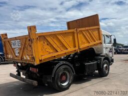 Renault G 300 MAXTER (POMPE MANUELLE / BENNE ORIGINAL /...