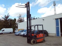 CLARK TOYOTA FBMF 25 ELECTRISCH