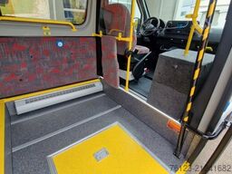 MERCEDES-BENZ Lagerfahrzeug Bürgerbus Niederflur 9 Sitze